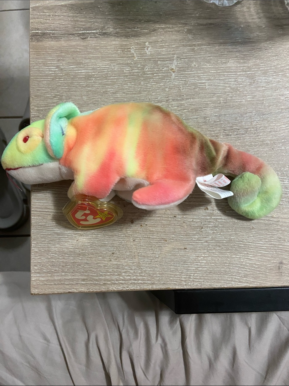 Ty Beanie Babies Rainbow The Chameleon 1997 Tie Dye P.E. Pellets Plush